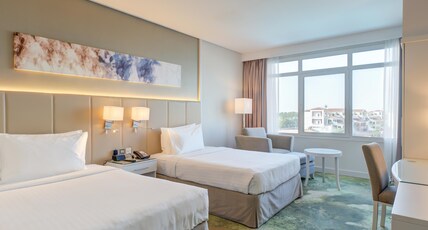 Millennium Lakeview Hotel Room Type - Deluxe Twin Room
