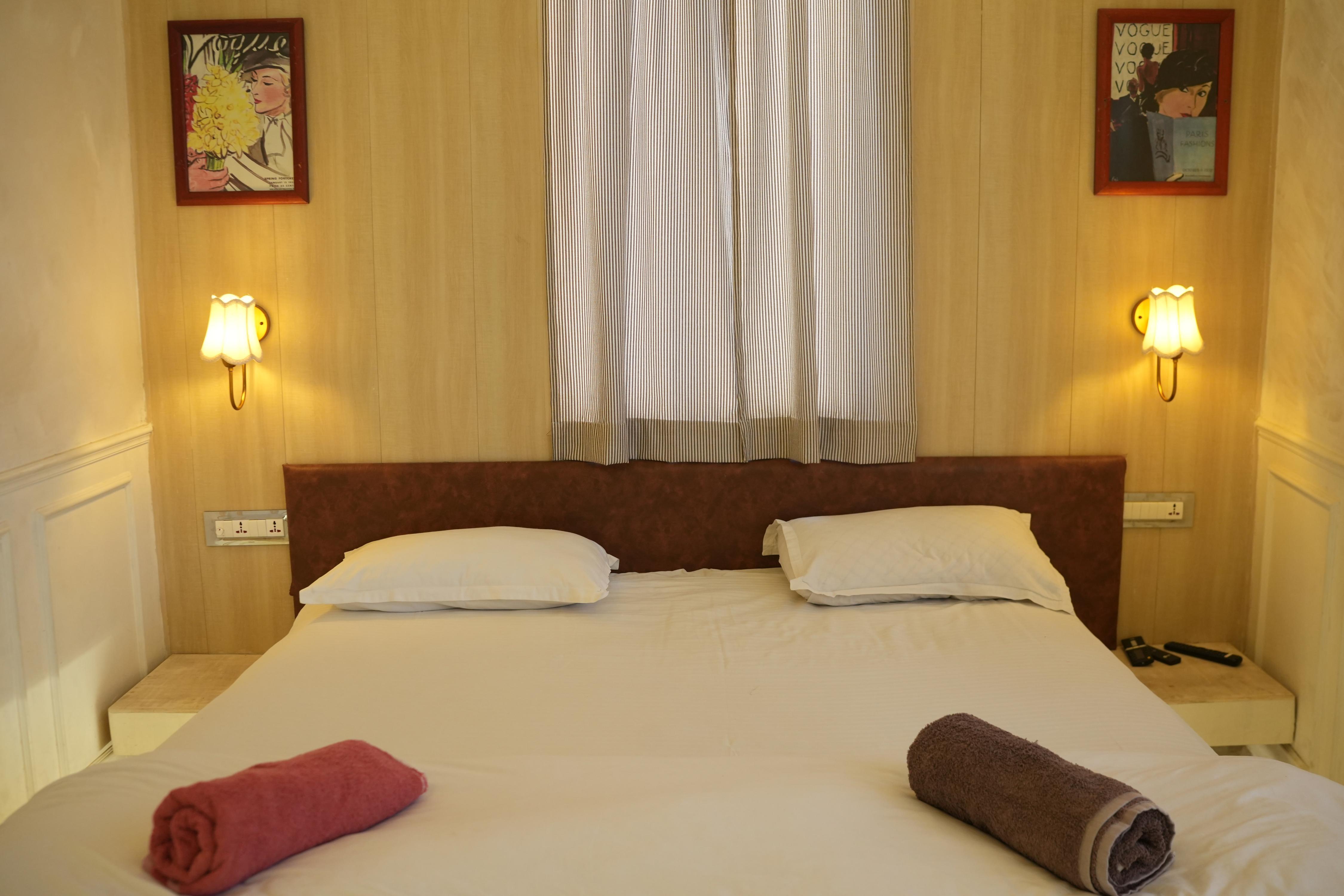 Bunkyard Room Type - Superior Lake View Private Room