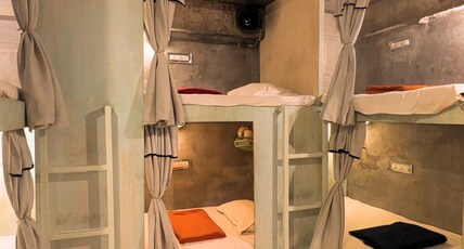 Bunkyard Room Type - 6 Bed Female Dorm