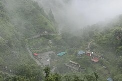 Icebergs | A Boutique Stay and 24 Hour Cafe