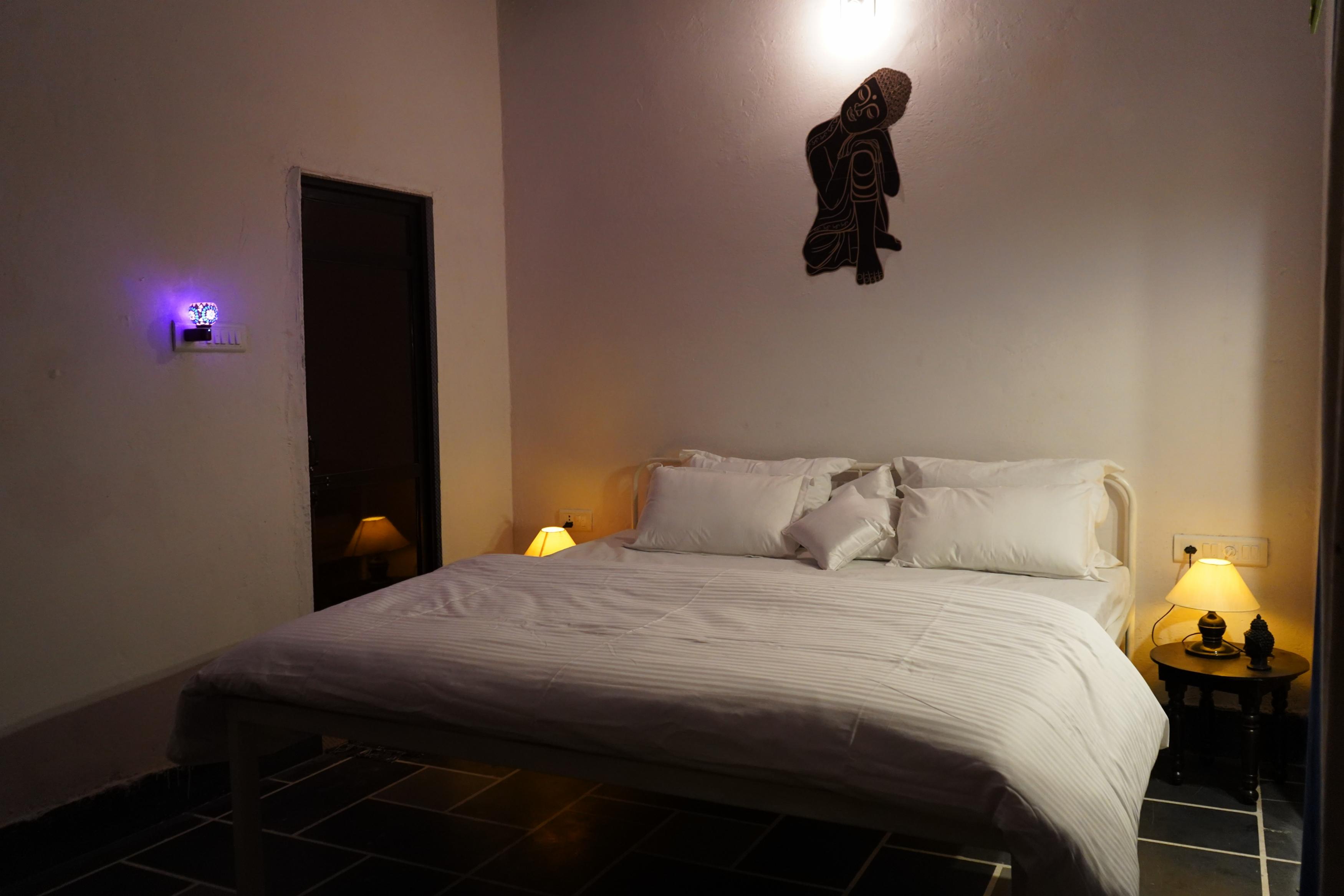 Sanjana Stay Room Type - Deluxe Room