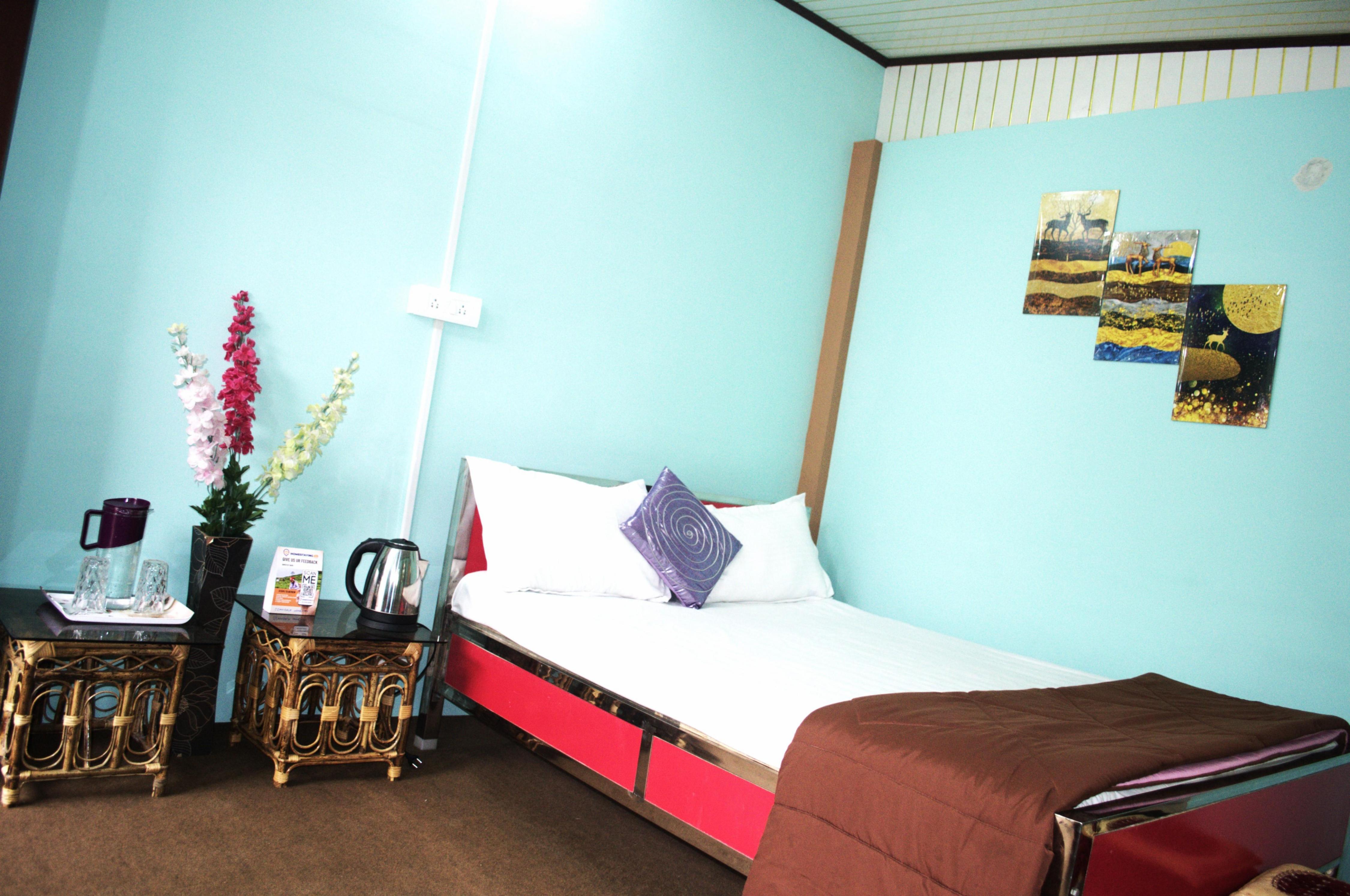 DZAMBALA HOMESTAY. - Tap to explore photos