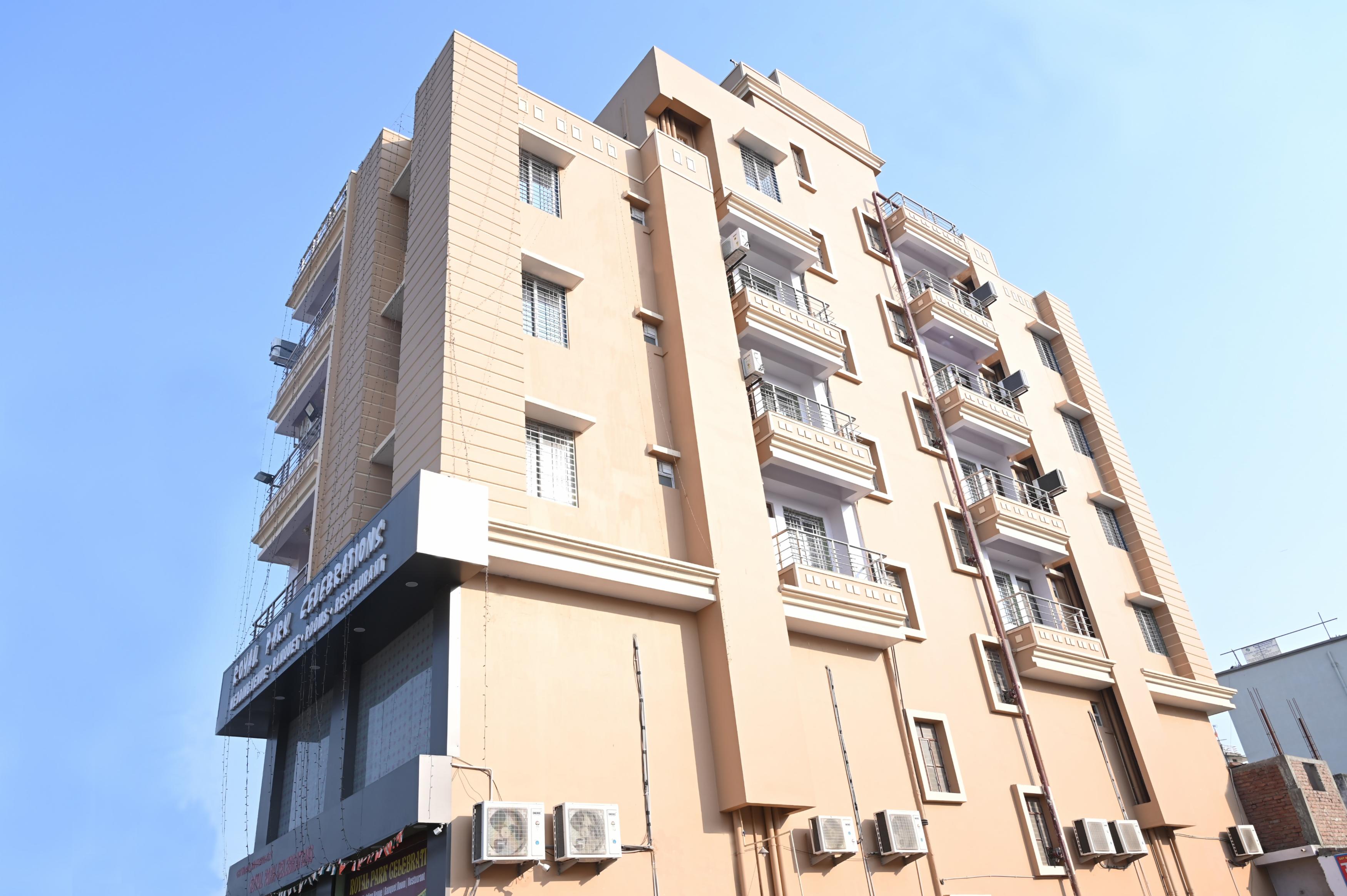 Royal Park Celebration - Tap to explore photos