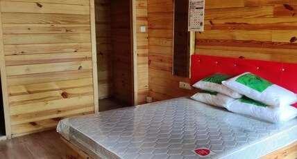 Sindhu Swagat Room Type - DELUX ROOM 1