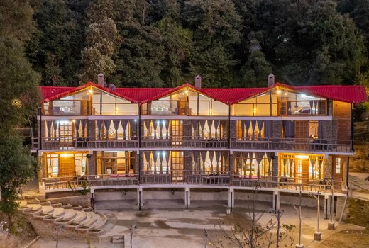 THE CEDAR CASTLE