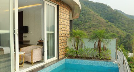 Swarnagarh Nature Retreat and Spa Room Type - Luxury Suite