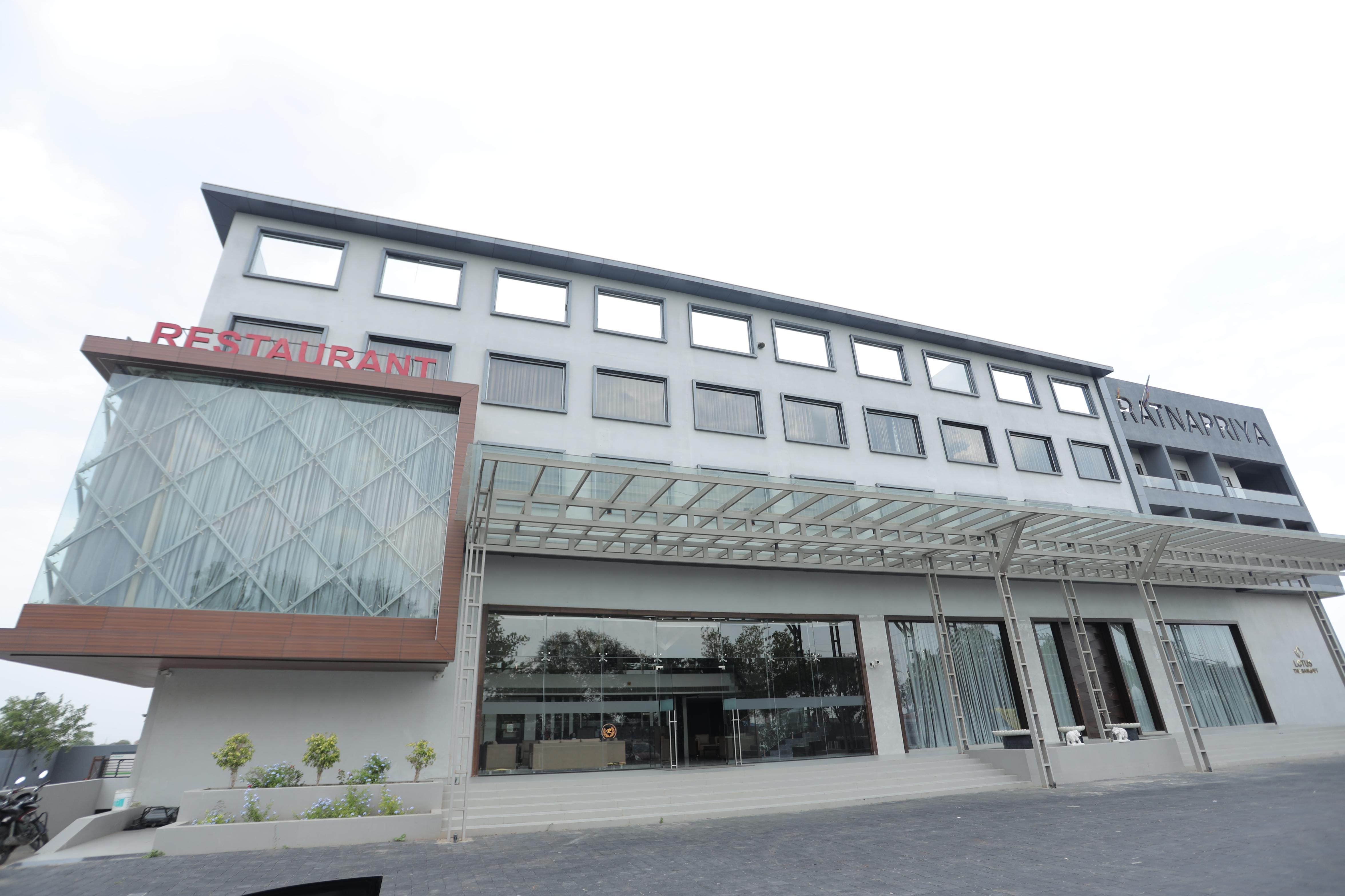 Ratnapriya Hotel and Resort