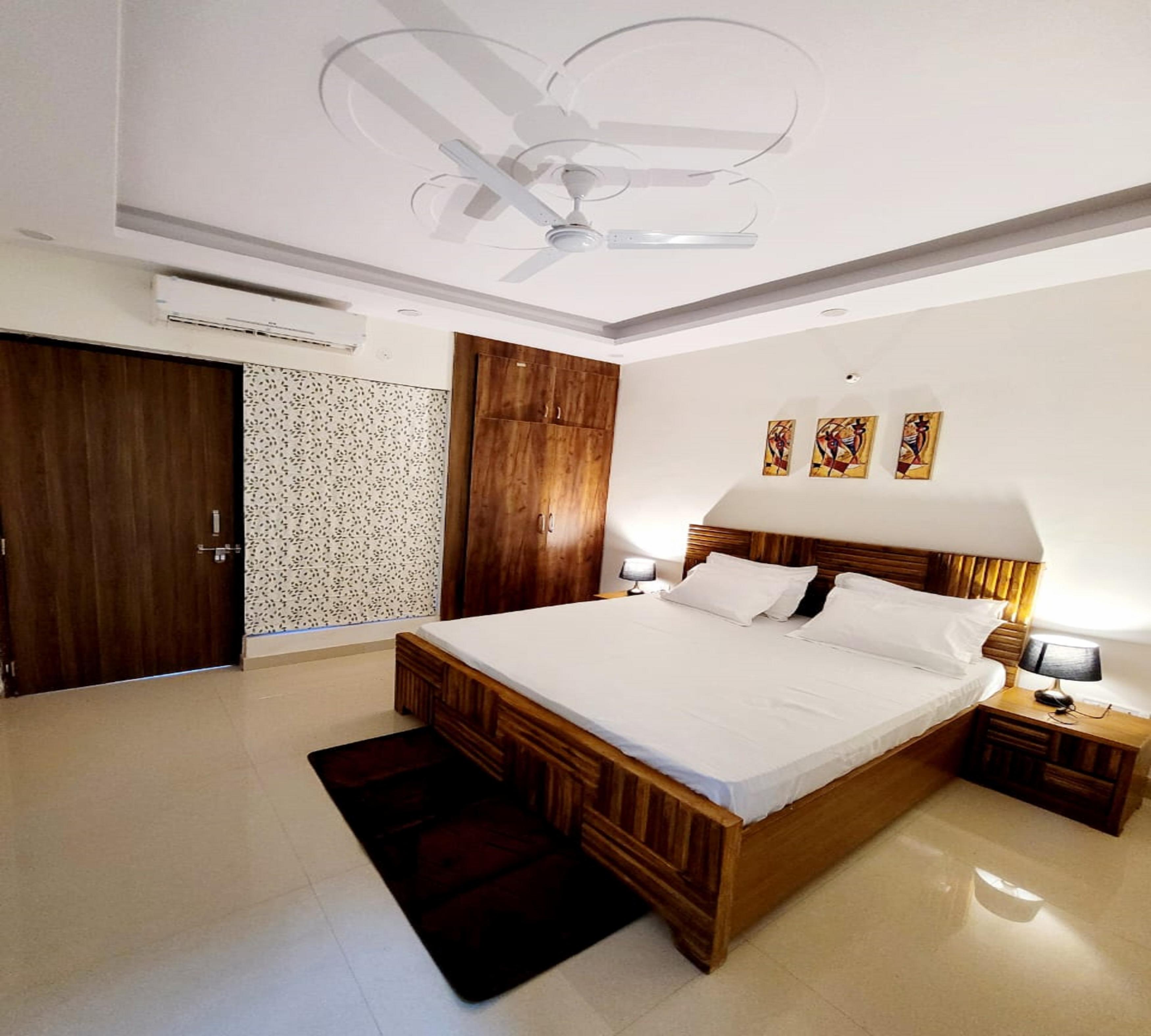 BLISS: Luxury 1BHK Entire Apartment in Noida - Tap to explore photos