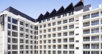 TRIBE Phnom Penh Post Office Square Room Type - TRIBE Lifestyle Junior Suite TRIBE Phnom Penh Post Office Square Room Type - TRIBE Lifestyle Junior Suite