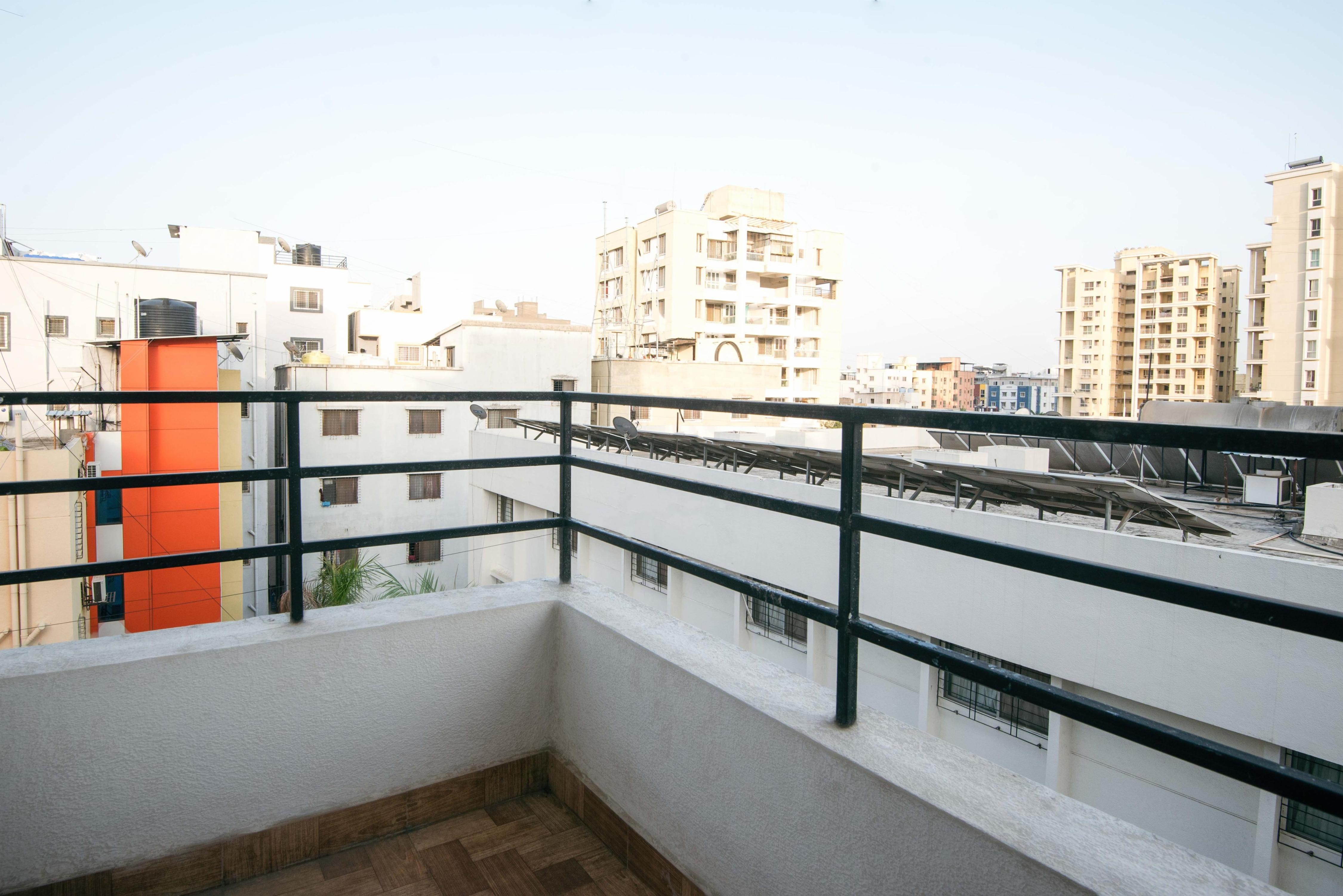 Treebo Empire Executive, Hinjewadi - Tap to explore photos