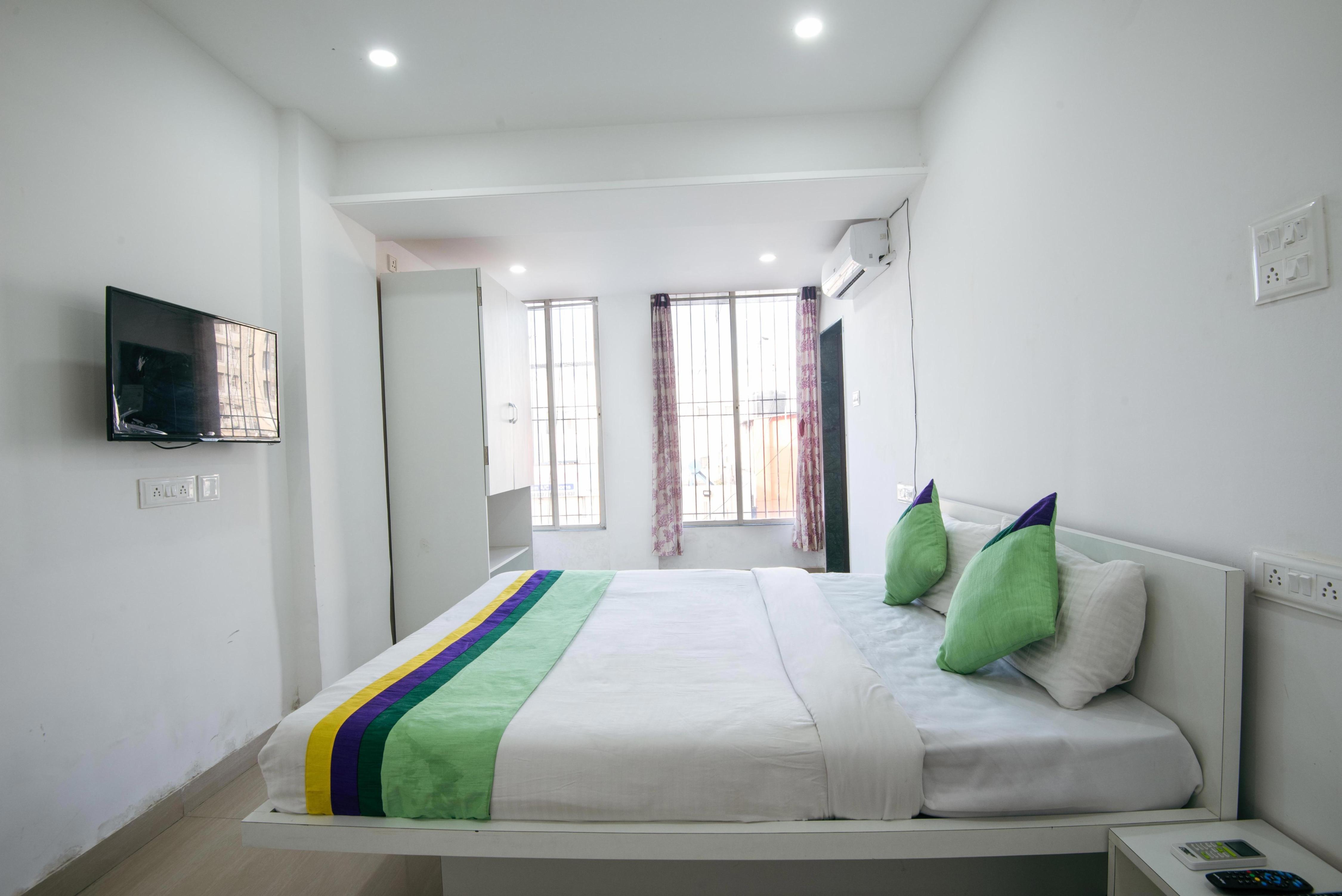 Treebo Empire Executive, Hinjewadi - Tap to explore photos