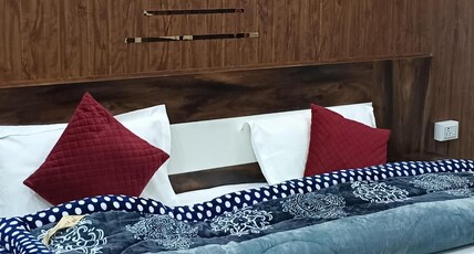 Shree Gorakhnath Guest House Room Type - Deluxe Double bed