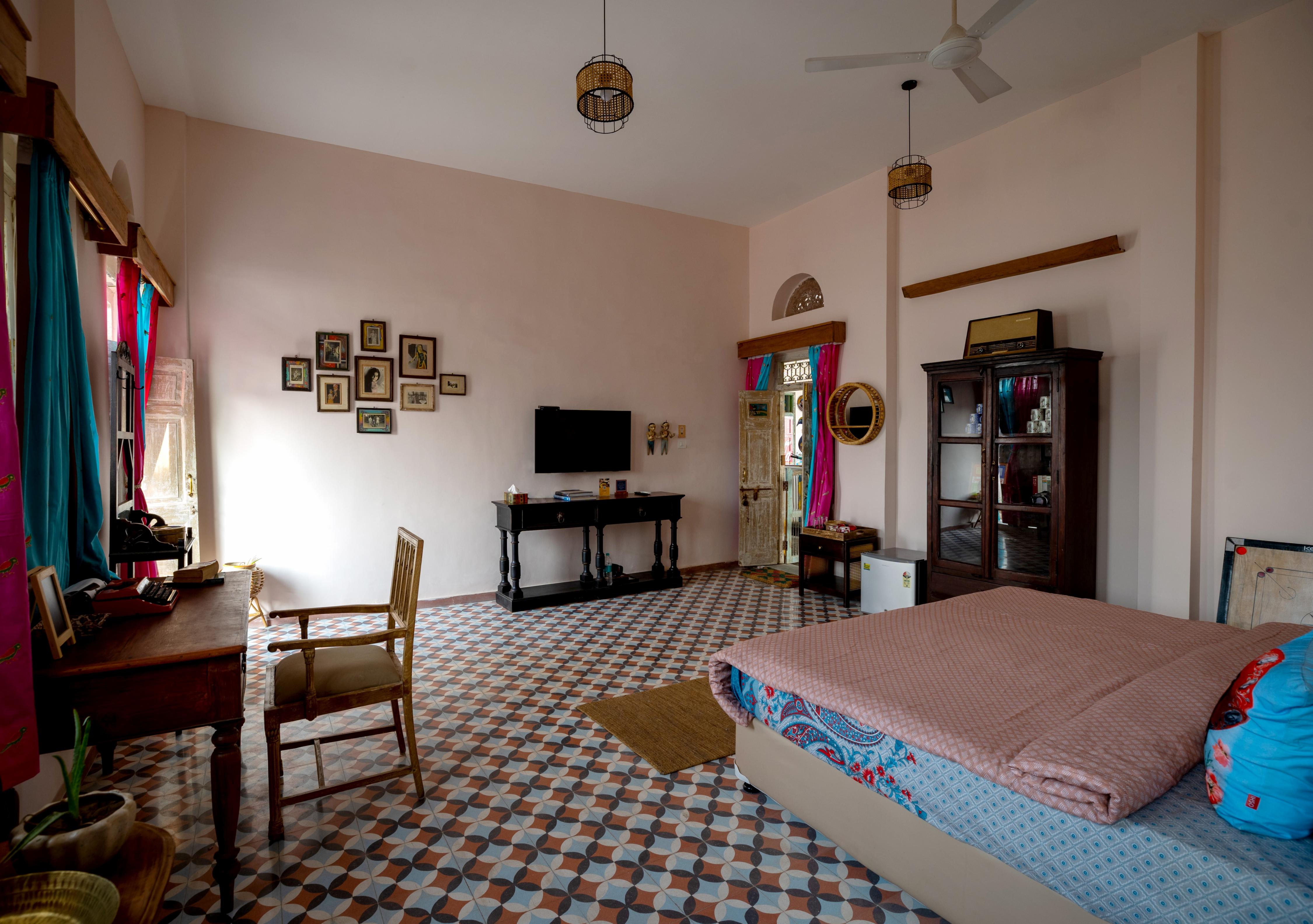 Kol Pol Mohalla Boutique Stay - Tap to explore photos