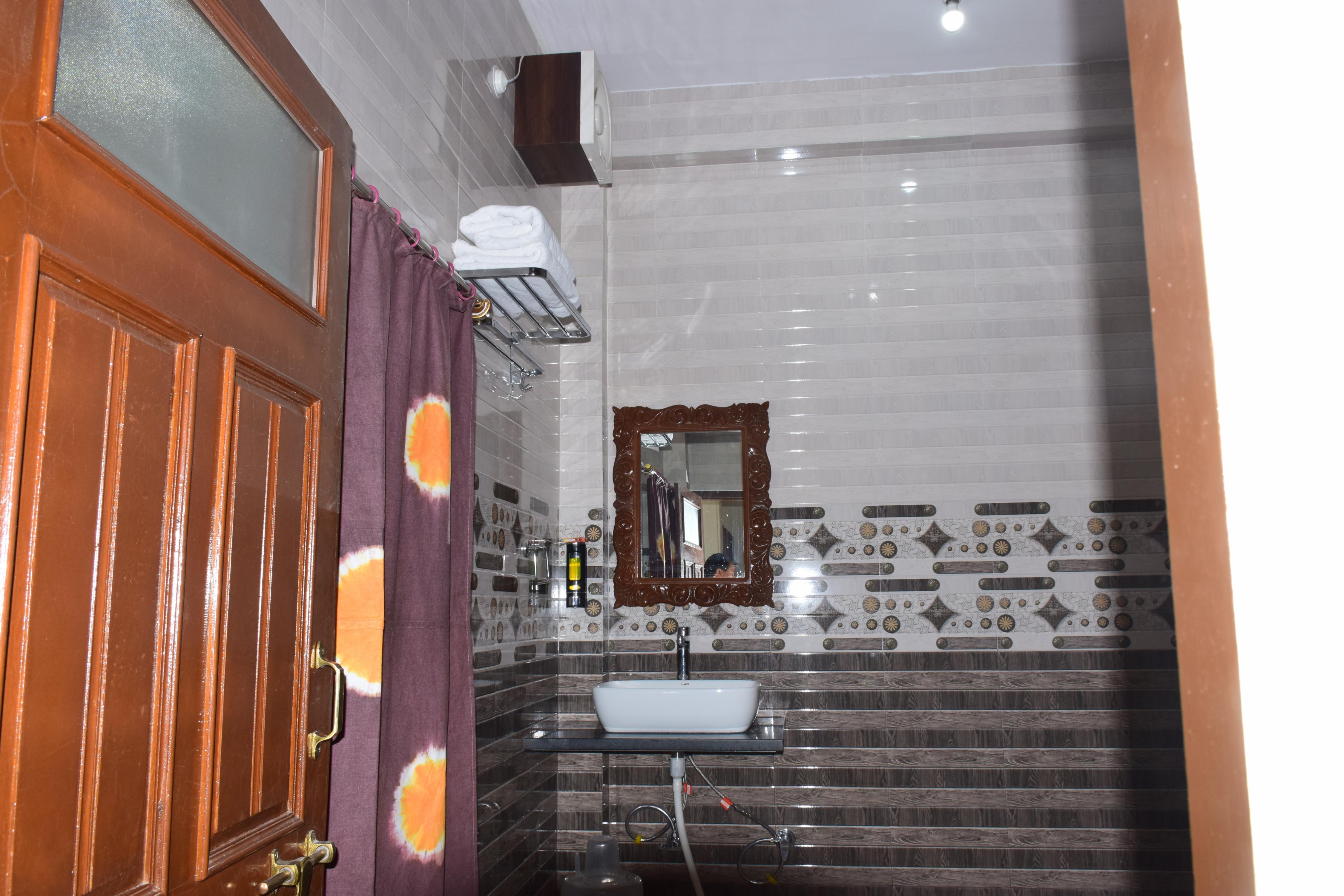 Hotel MSD NIWAS - Tap to explore photos