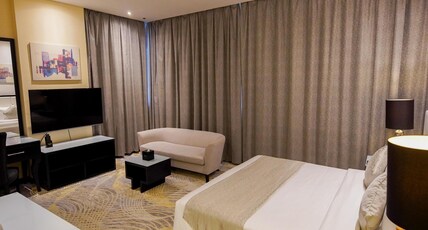 Grand Villaggio Hotel Room Type - Deluxe King Room Smoking Grand Villaggio Hotel Room Type - Deluxe King Room Smoking