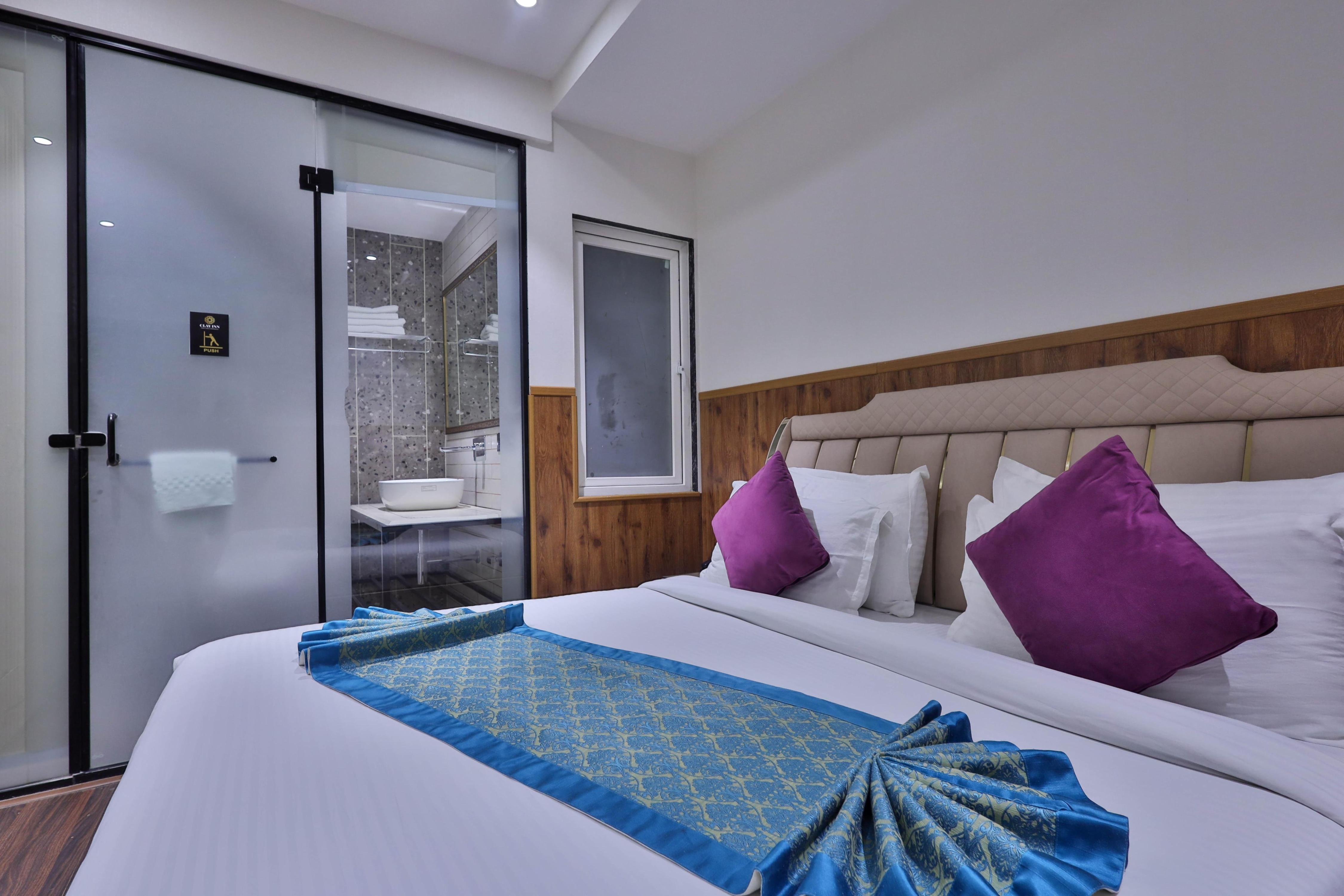 Clay Inn Hotels, Paschim Vihar Room Type - Deluxe Room