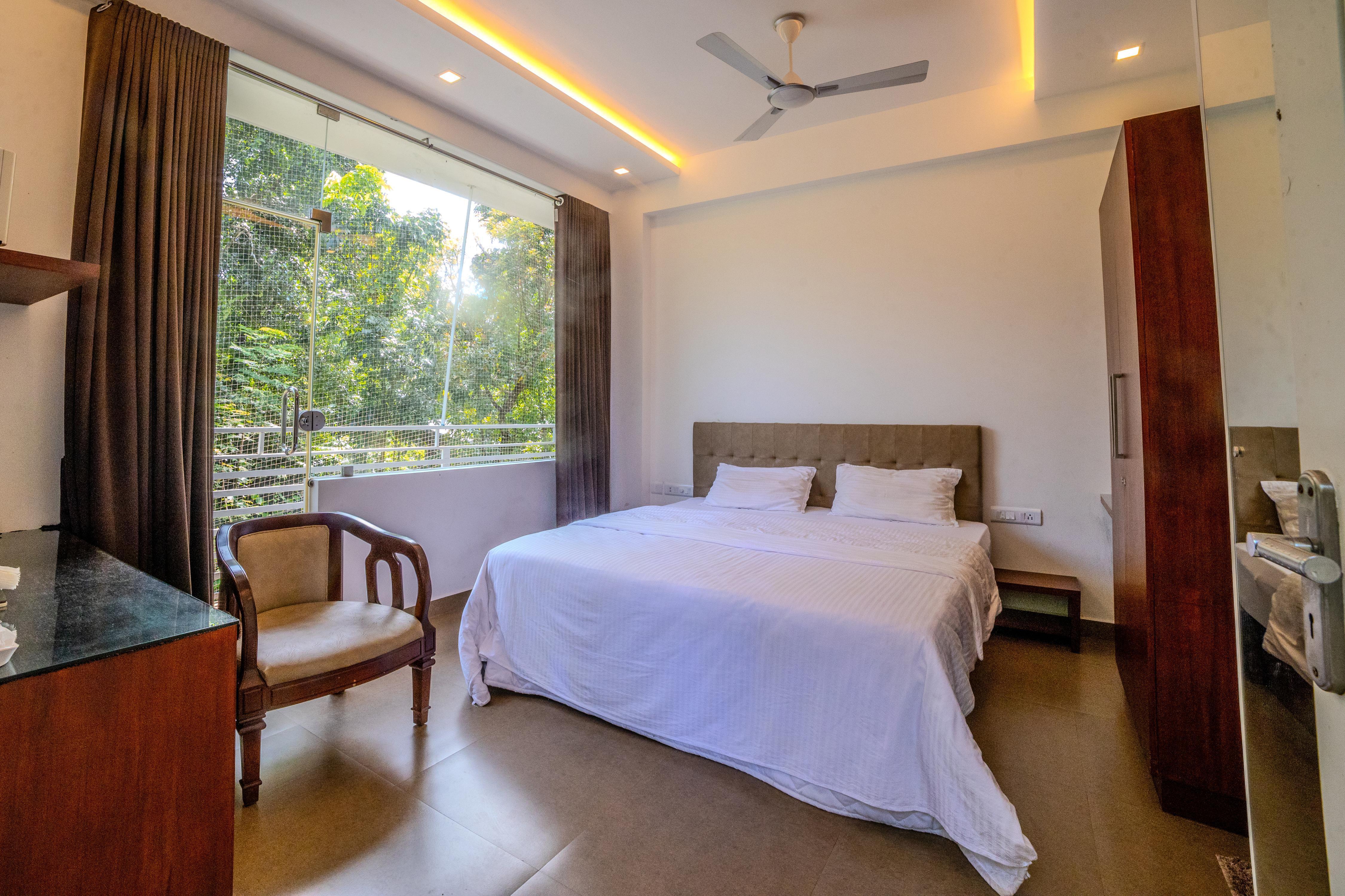 Palatty's Resort Room Type - Deluxe Room AC