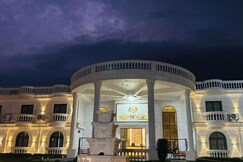 HOTEL NILKANTH PALAC