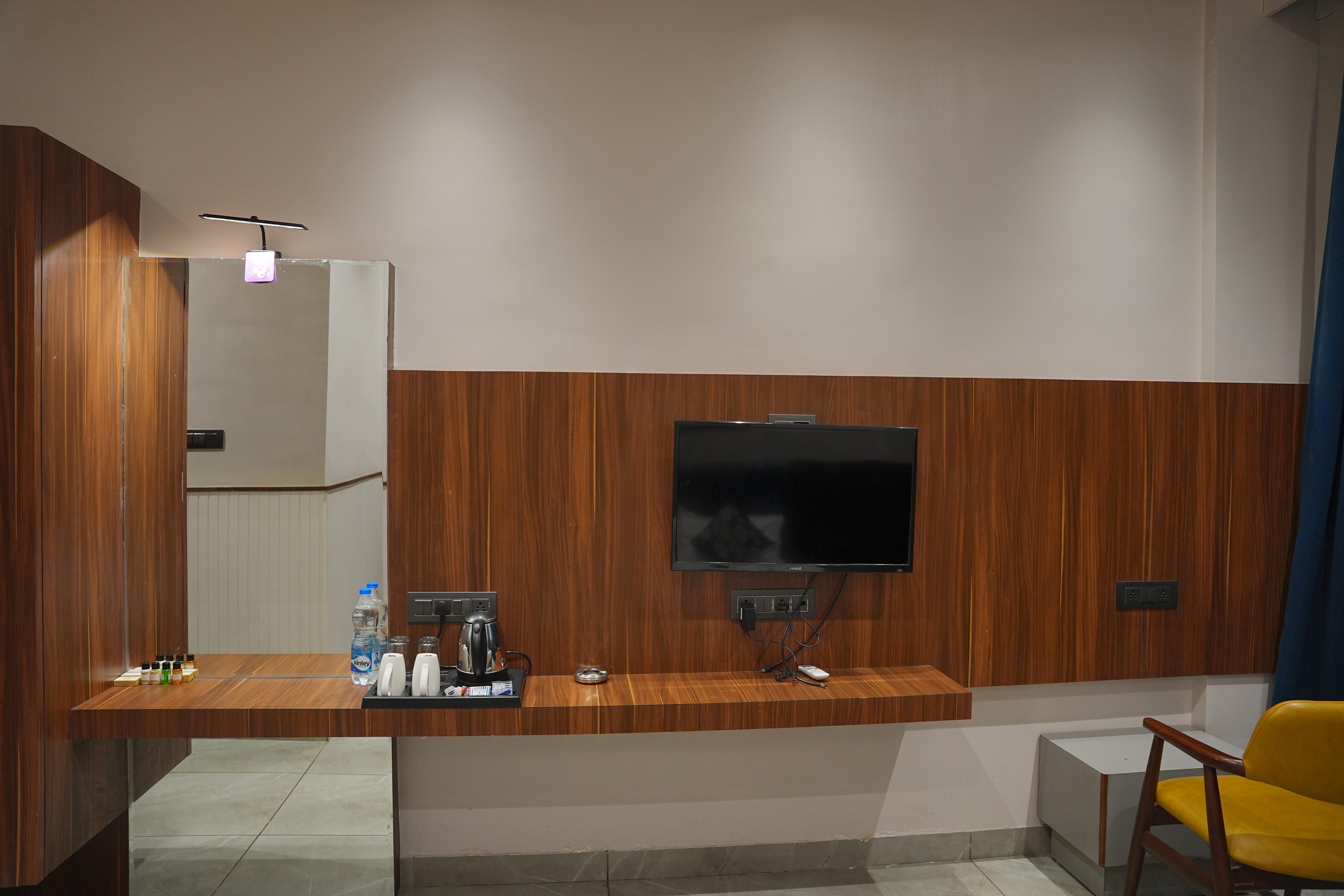 HOTEL ANANTA INN - Tap to explore photos