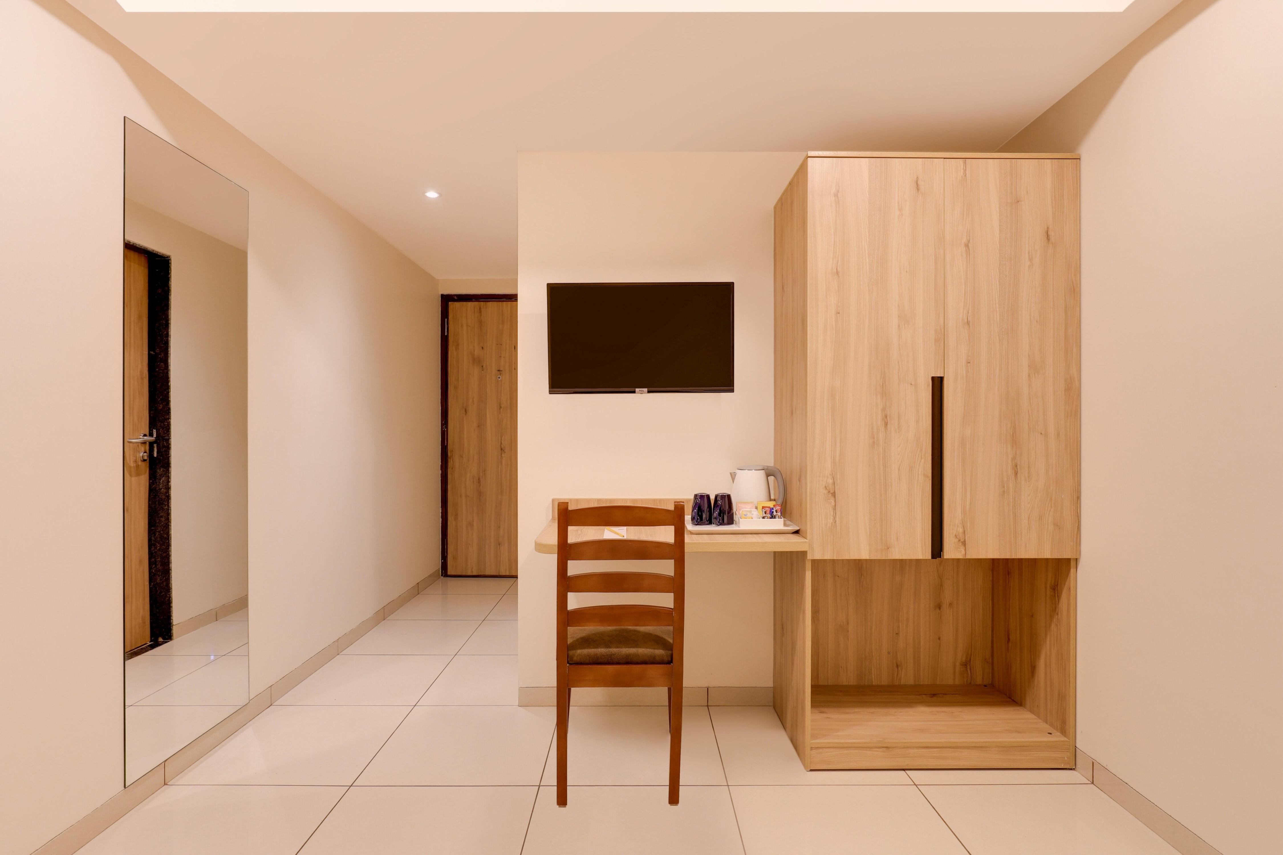 Keys Lite by Lemon Tree Hotels, Vadodara - Tap to explore photos