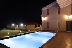 Isola Luxury Farm Suites