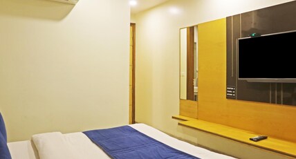 Hotel Aman Imperial Just Near New Delhi And Connaught Place Room Type - Double Room with Balcony