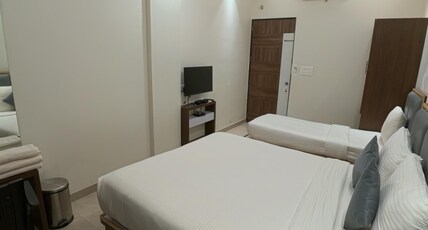 Hotel Aaradhya Adorer Room Type - Executive Triple Ac