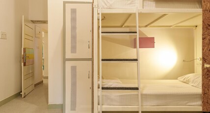 Locul.Midtown Room Type - 6 Bed AC Male Only Dorm
