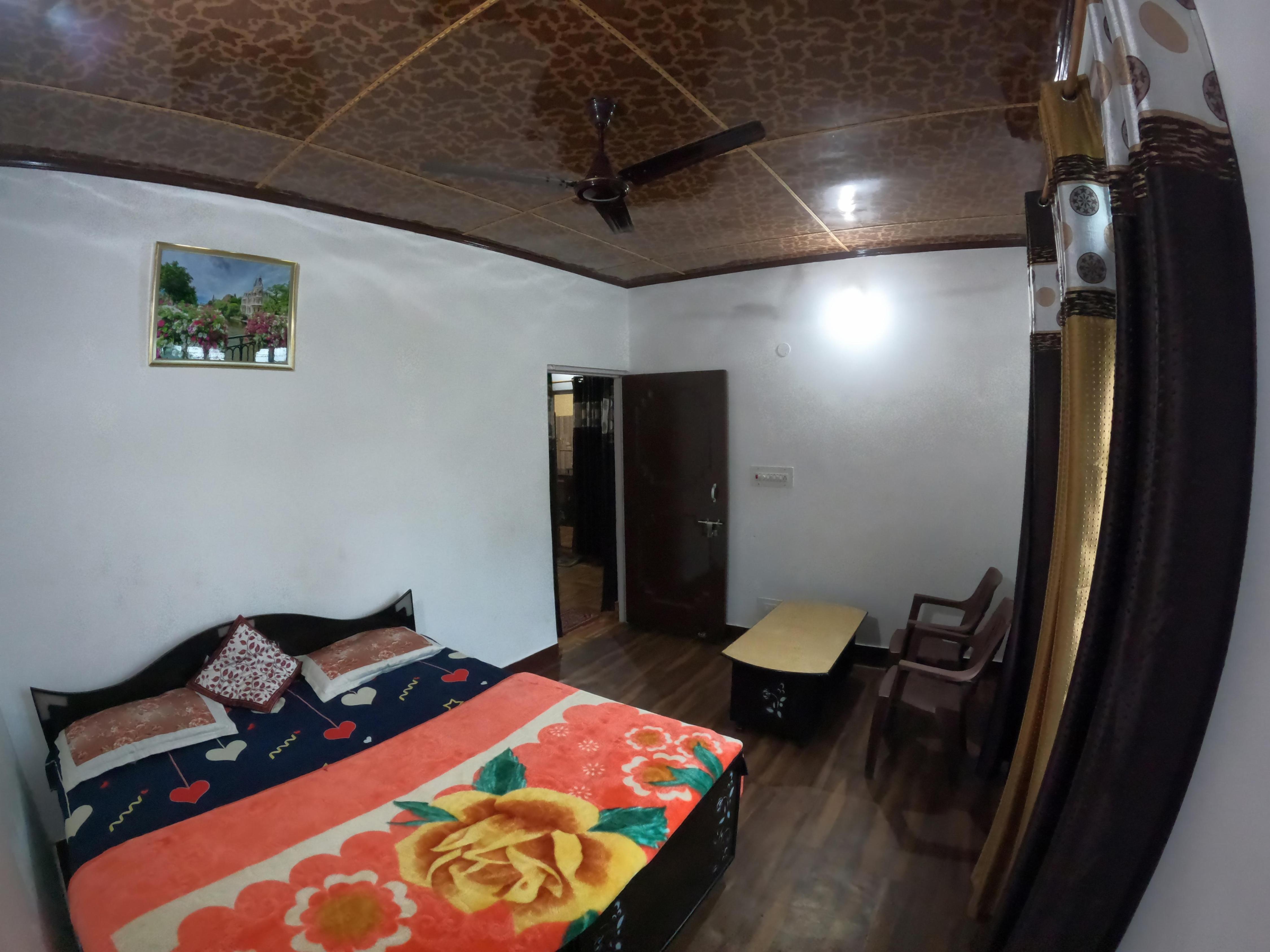 Anthal Paying Guest House - Tap to explore photos