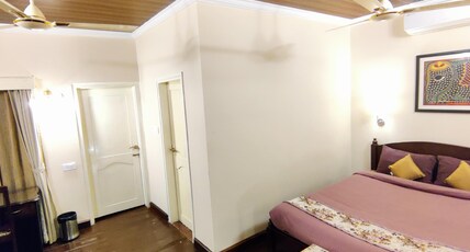 Bougainvillea Retreat & Spa Room Type - Purple Premium King with balcony