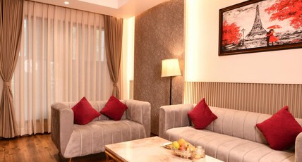Pride Biznotel Haldwani Room Type - Suite Room with Bathtub Pride Biznotel Haldwani Room Type - Suite Room with Bathtub
