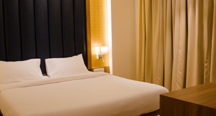 Hotel Landmark Aura Room Type - Deluxe