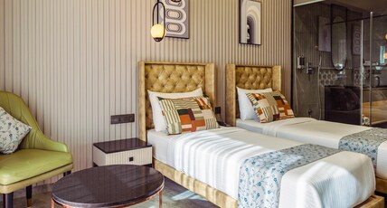 Apricot Hotel Motera Room Type - Deluxe Twin Room