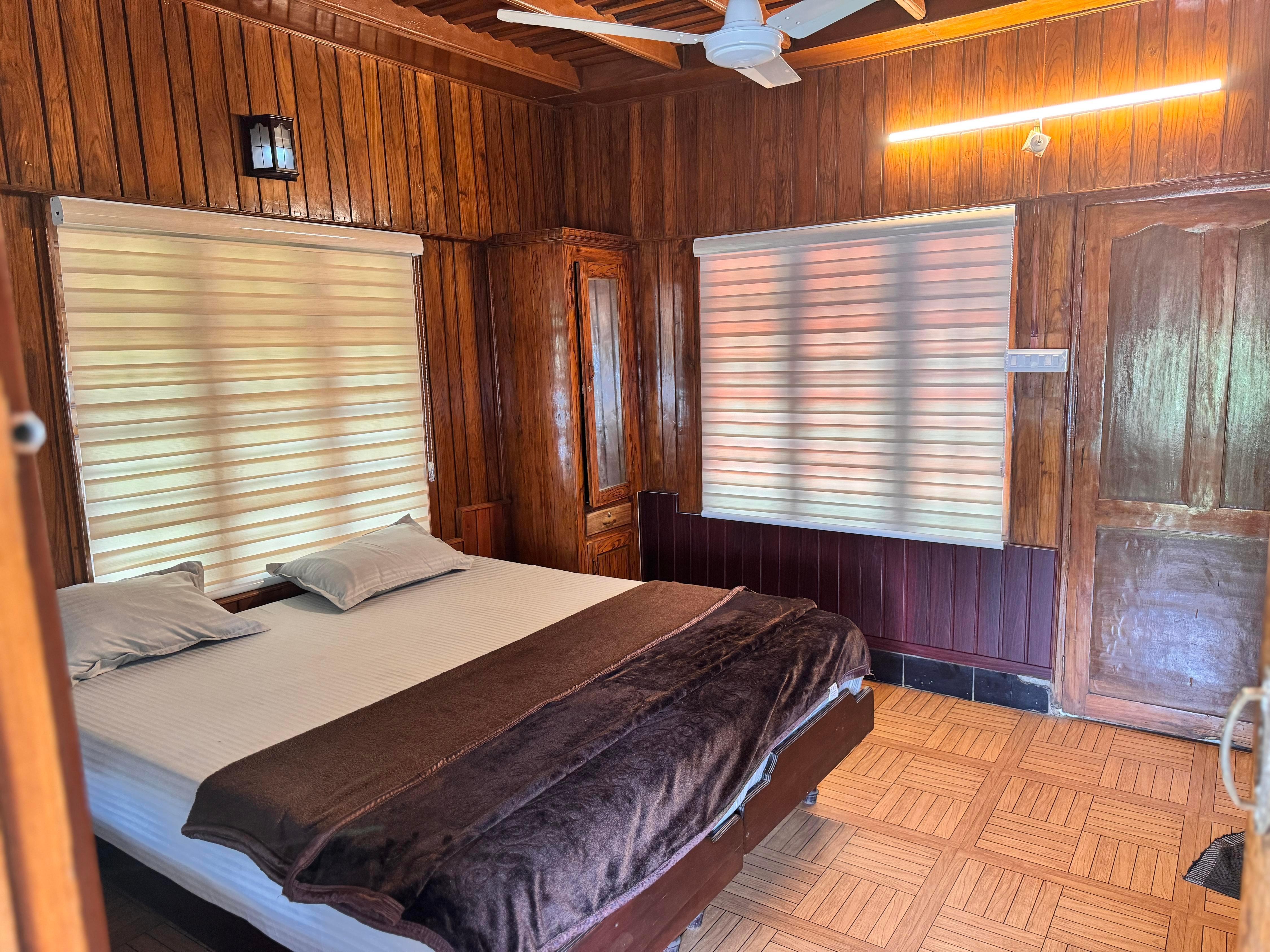 Moon Wave Beach Residence Room Type - Wood House AC