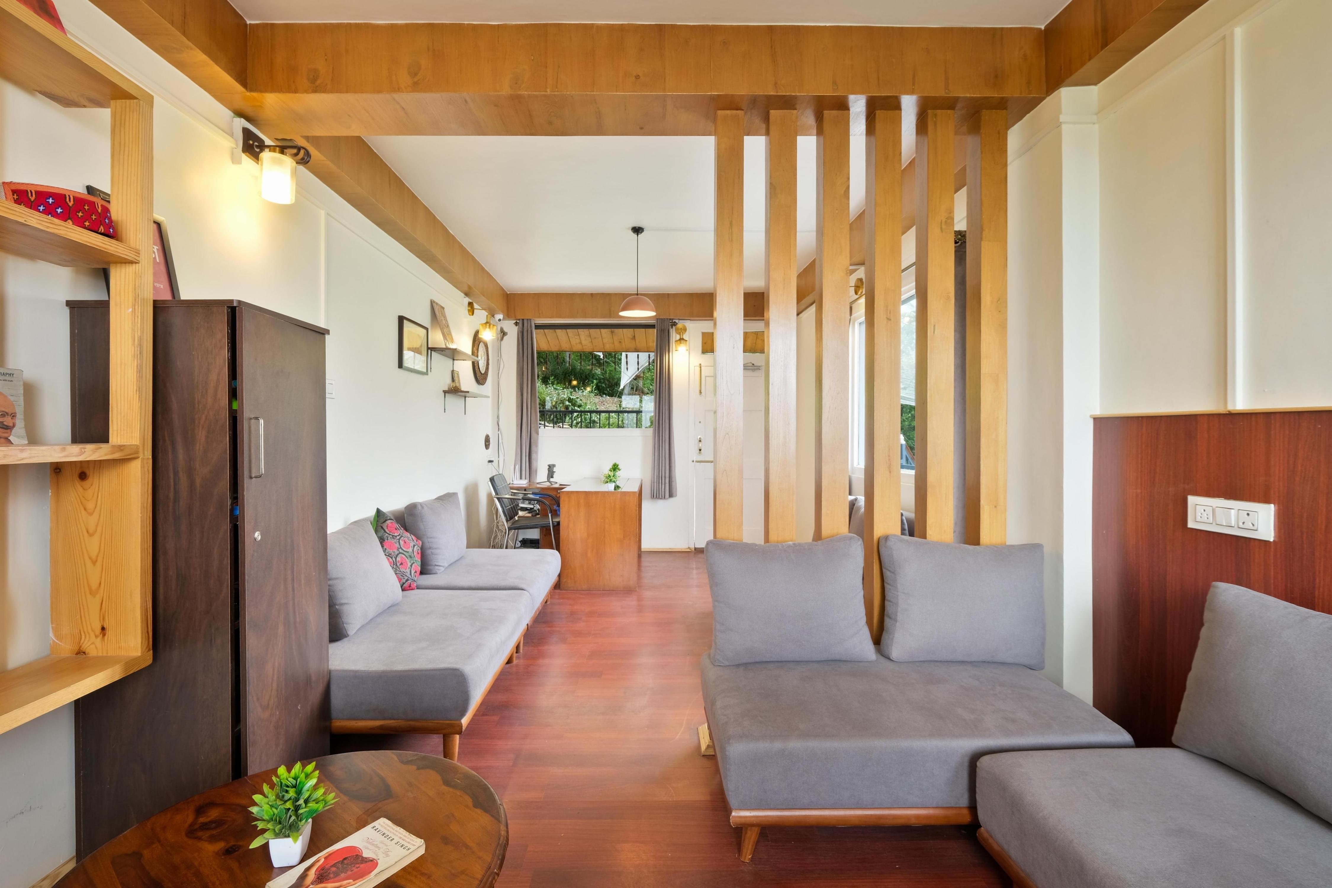 Jomotel Dayaar - Theog - Tap to explore photos