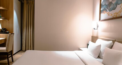 Udman Hotel Gurugram Room Type - Deluxe Room Udman Hotel Gurugram Room Type - Deluxe Room