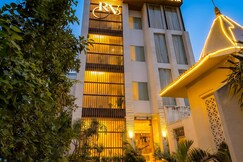 Address of Hotel The Royal Vista