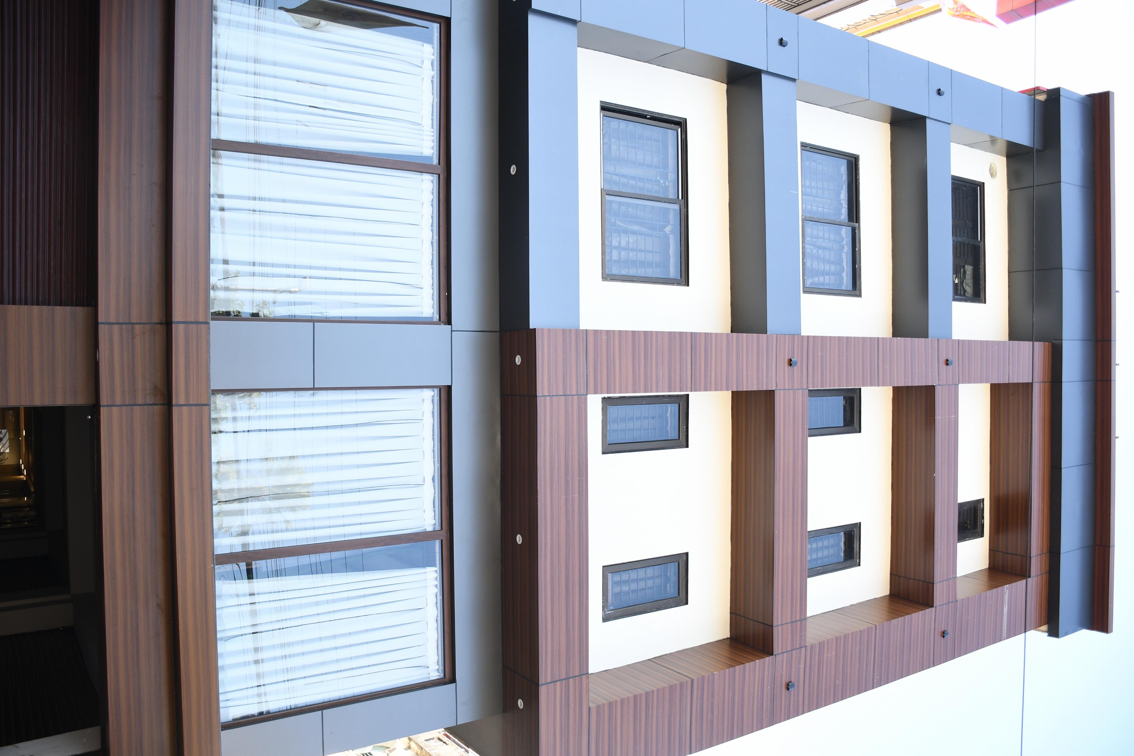 SONA LODGE - Tap to explore photos