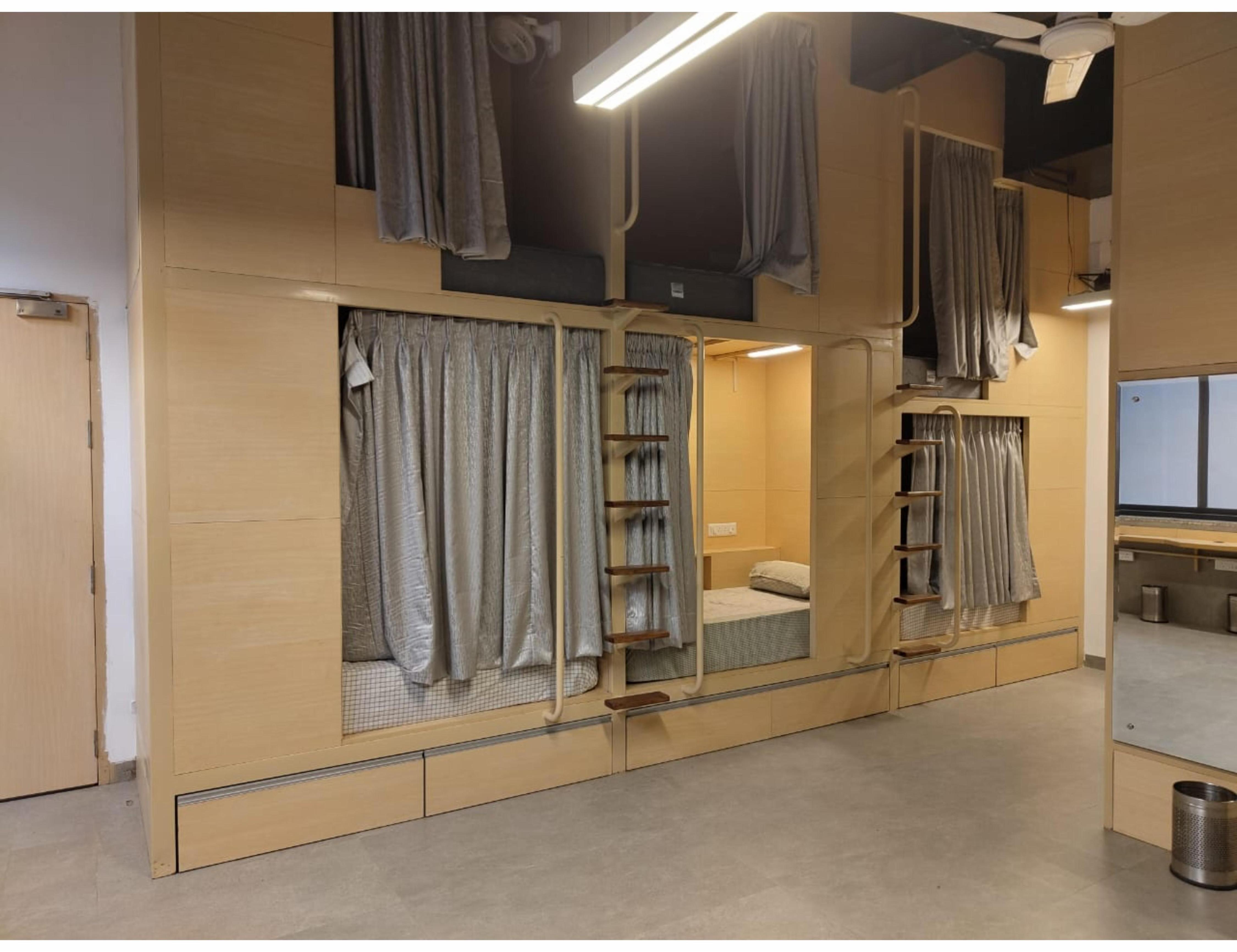 closed - Tap to explore photos