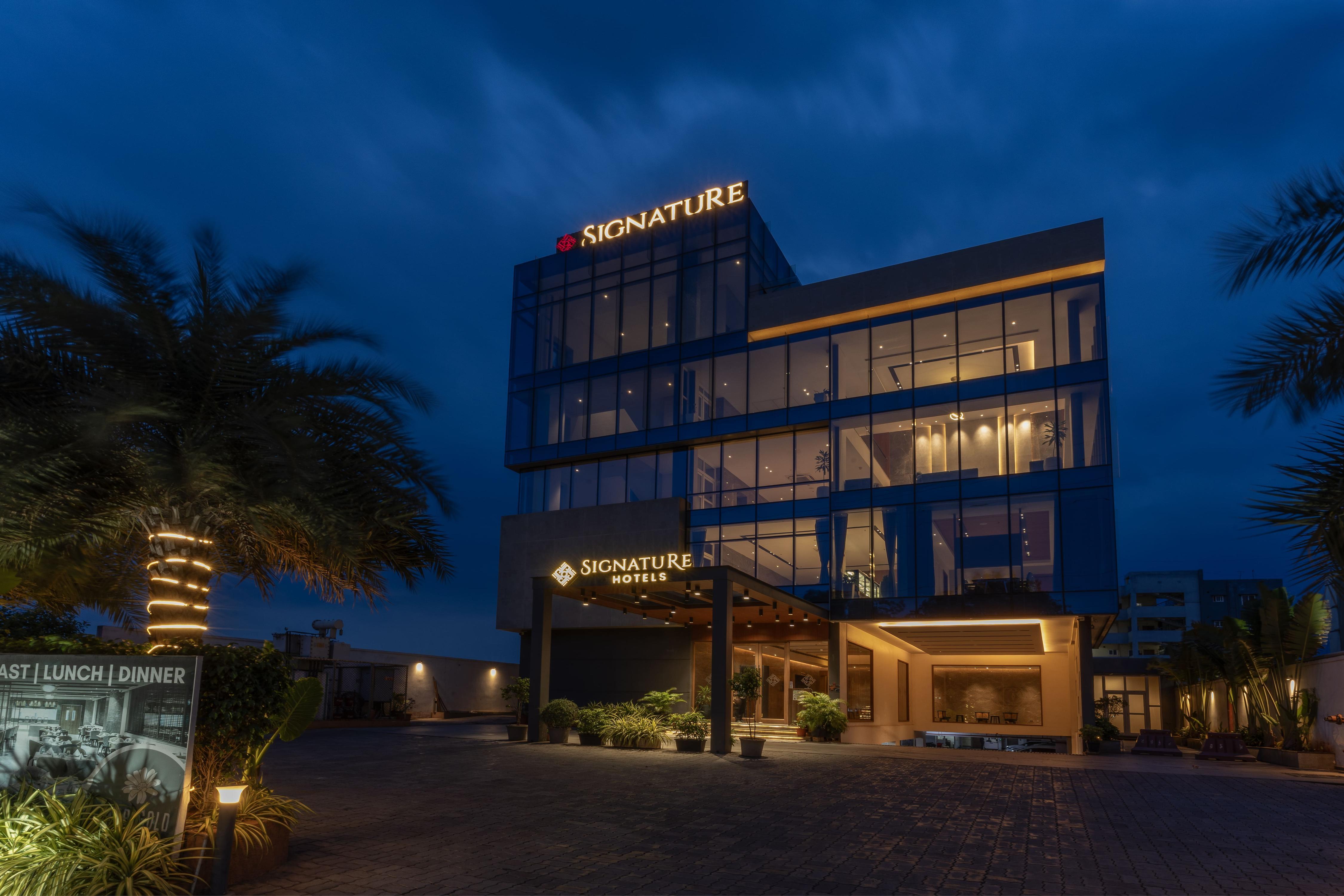 Signature Hotels - Tap to explore photos