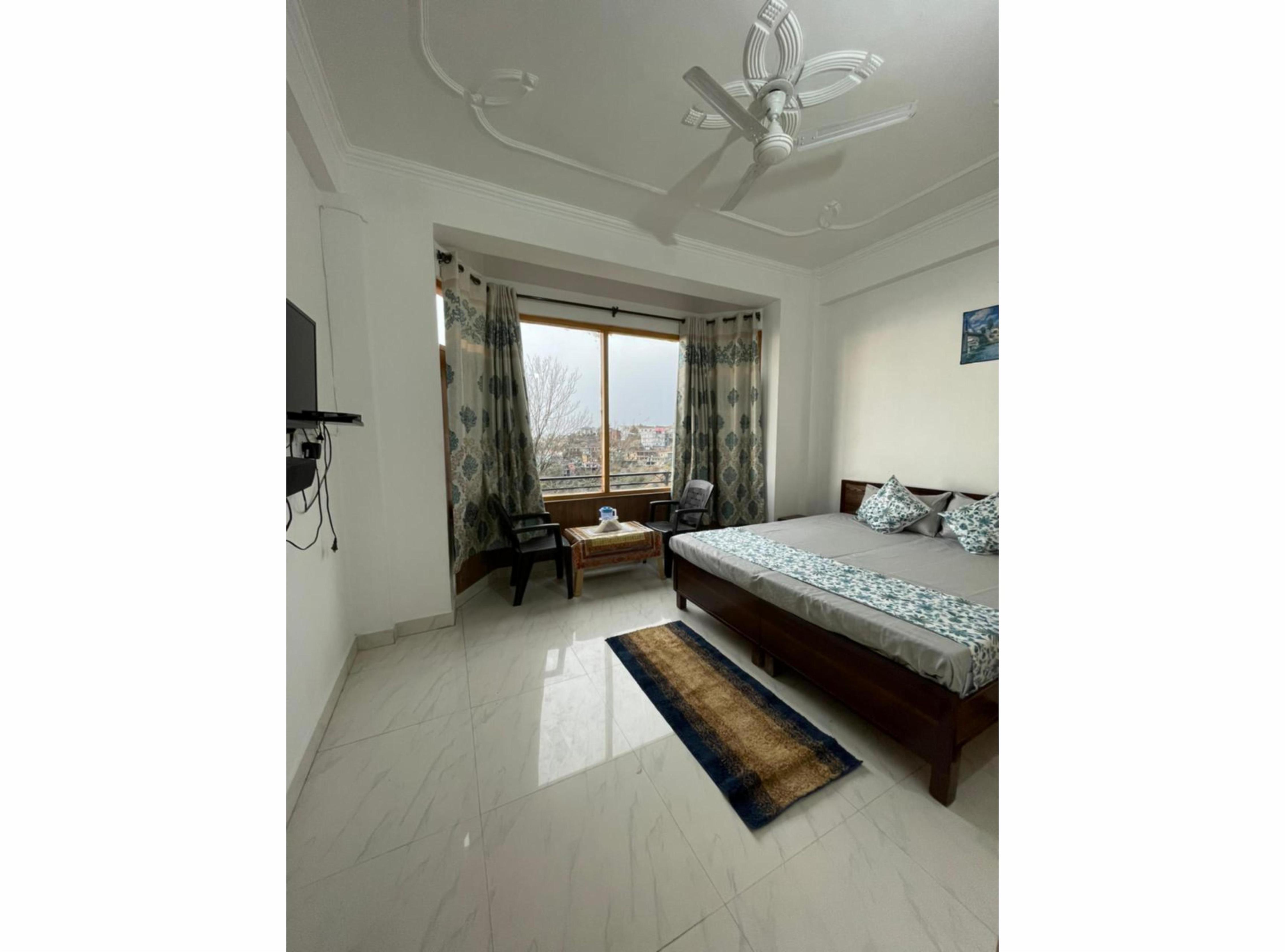 Misty Cliff Cottage  Kasauli