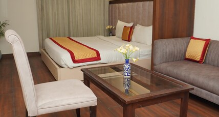 Hotel City Crown - MI Road Jaipur City Center Room Type - Suite Room