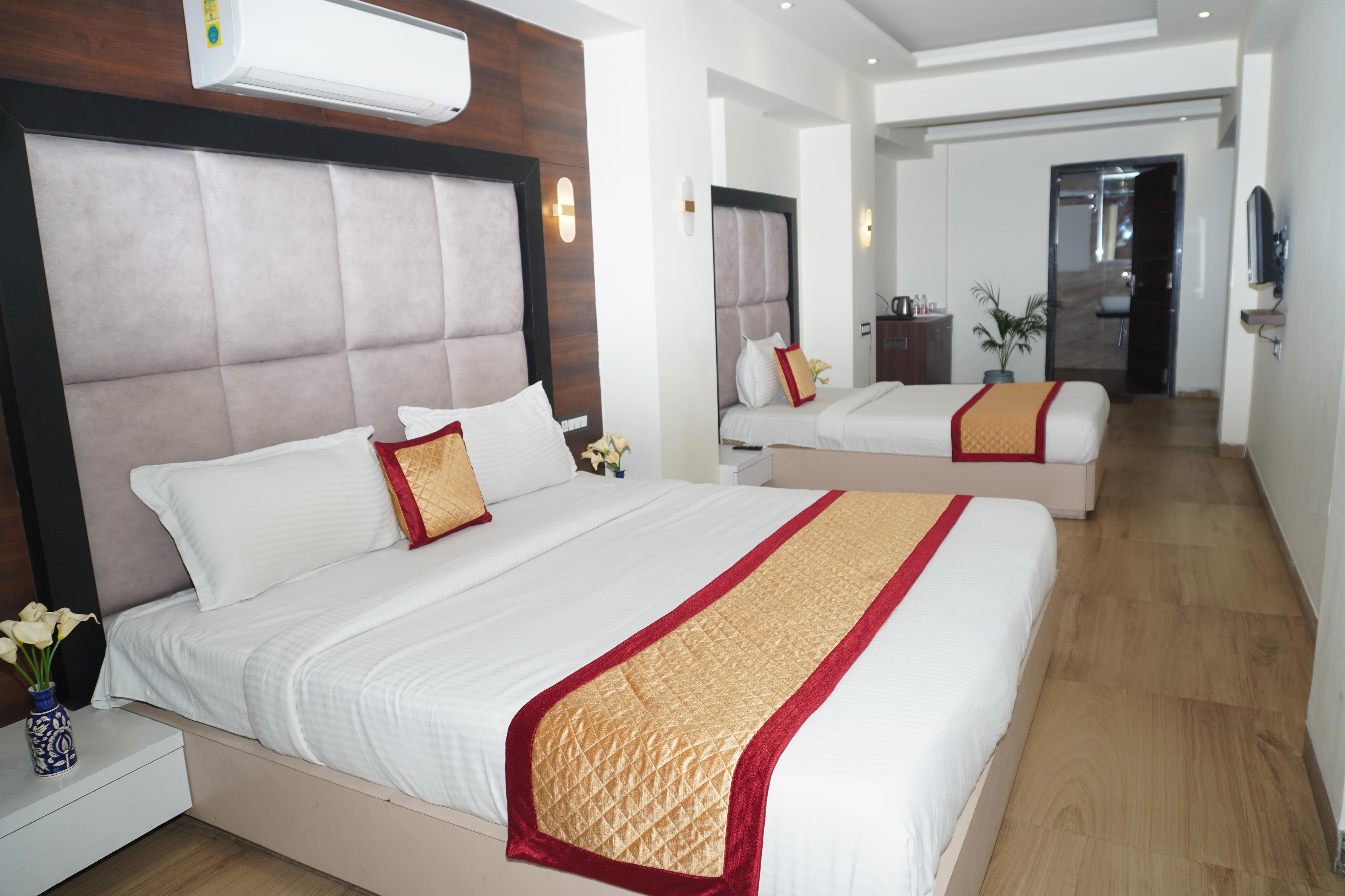 Hotel The Shyam (Near  Jaipur Railway Station)