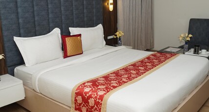 Hotel City Crown - MI Road Jaipur City Center Room Type - Superior Room