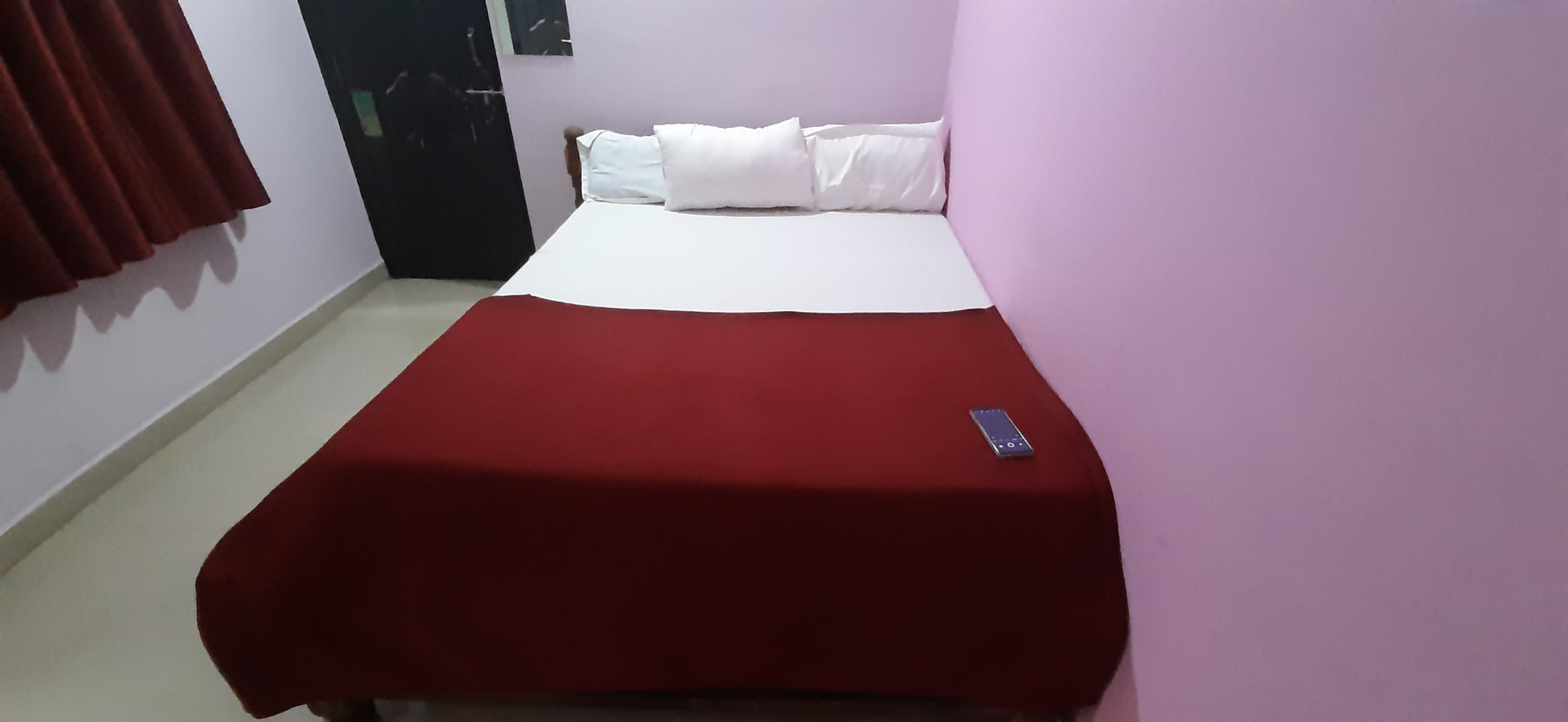 Pihu Guest house - Tap to explore photos