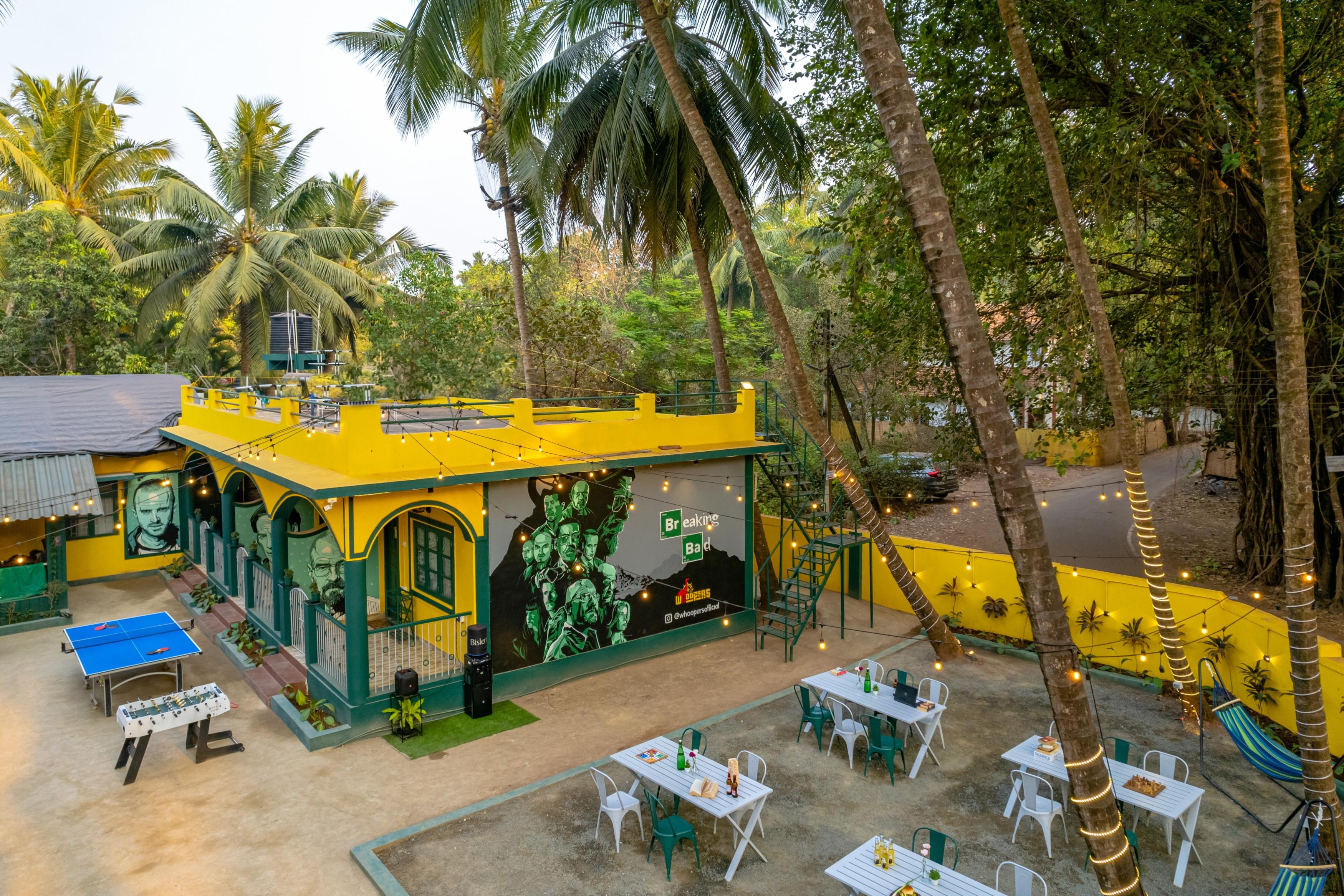 Whoopers Hostel Anjuna - Tap to explore photos