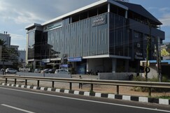 Dreamotel Luxury Suits And Rooms