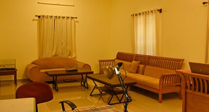 Out Of Town Homestay Room Type - Deluxe Non AC Room