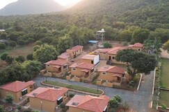 JUNGLE RETREAT RESORT AND HOTEL