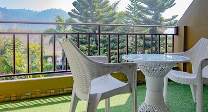 Flying Sparrow Riverside Resort Room Type - Premium River View with balcony